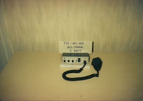 2meteres_radio.jpg